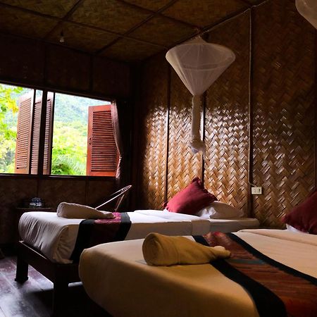 Mekong Riverside Lodge Muang Pakbèng Extérieur photo