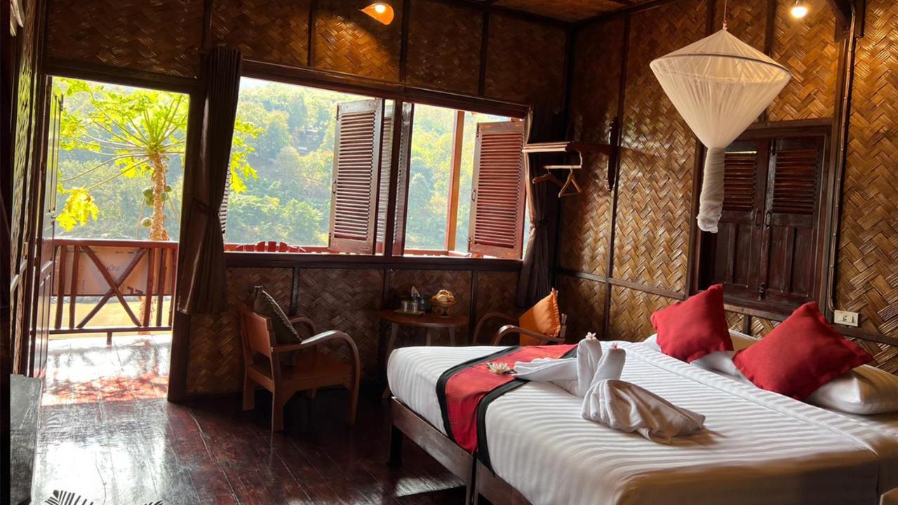 Mekong Riverside Lodge Muang Pakbèng Extérieur photo