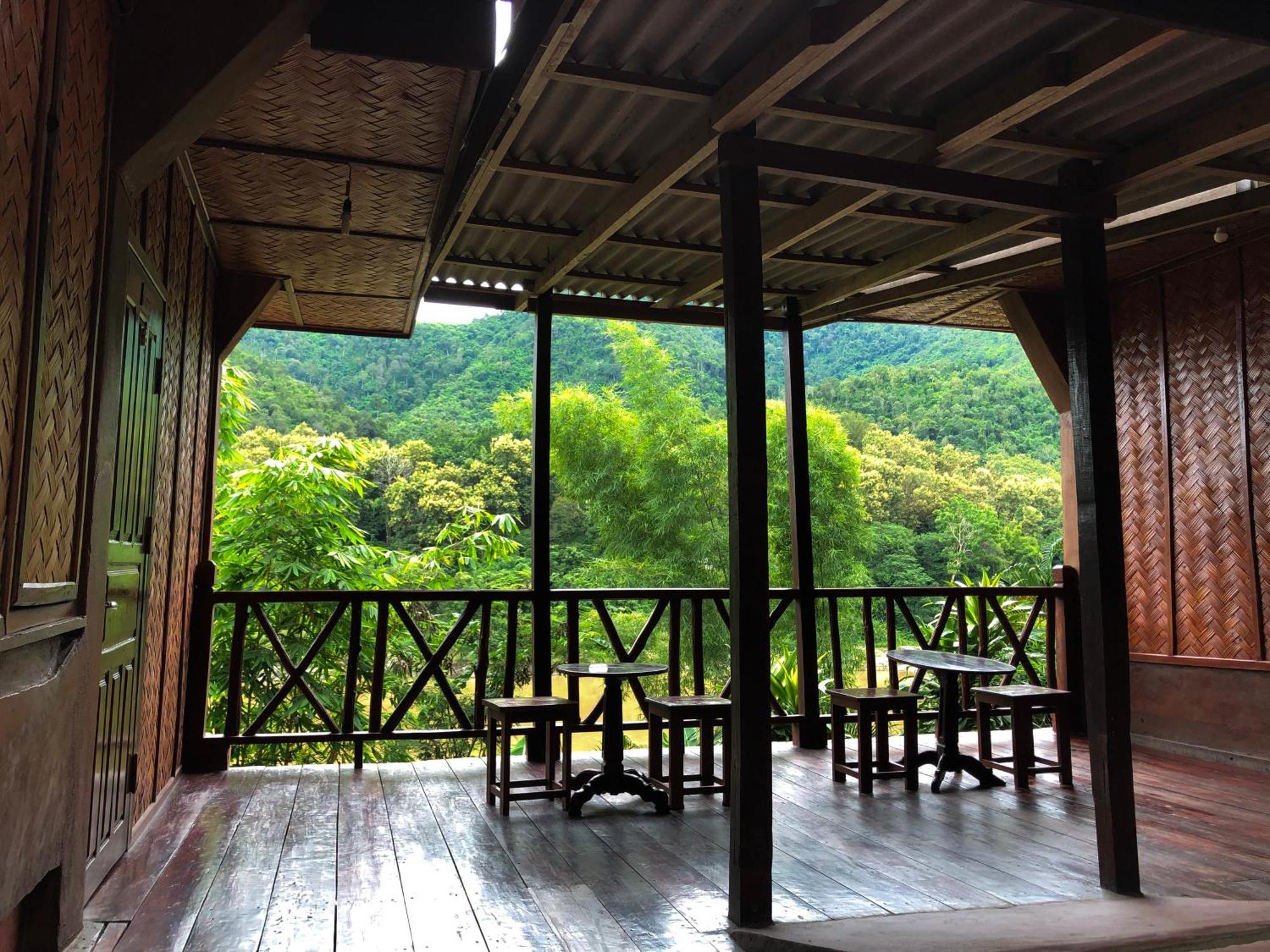 Mekong Riverside Lodge Muang Pakbèng Extérieur photo