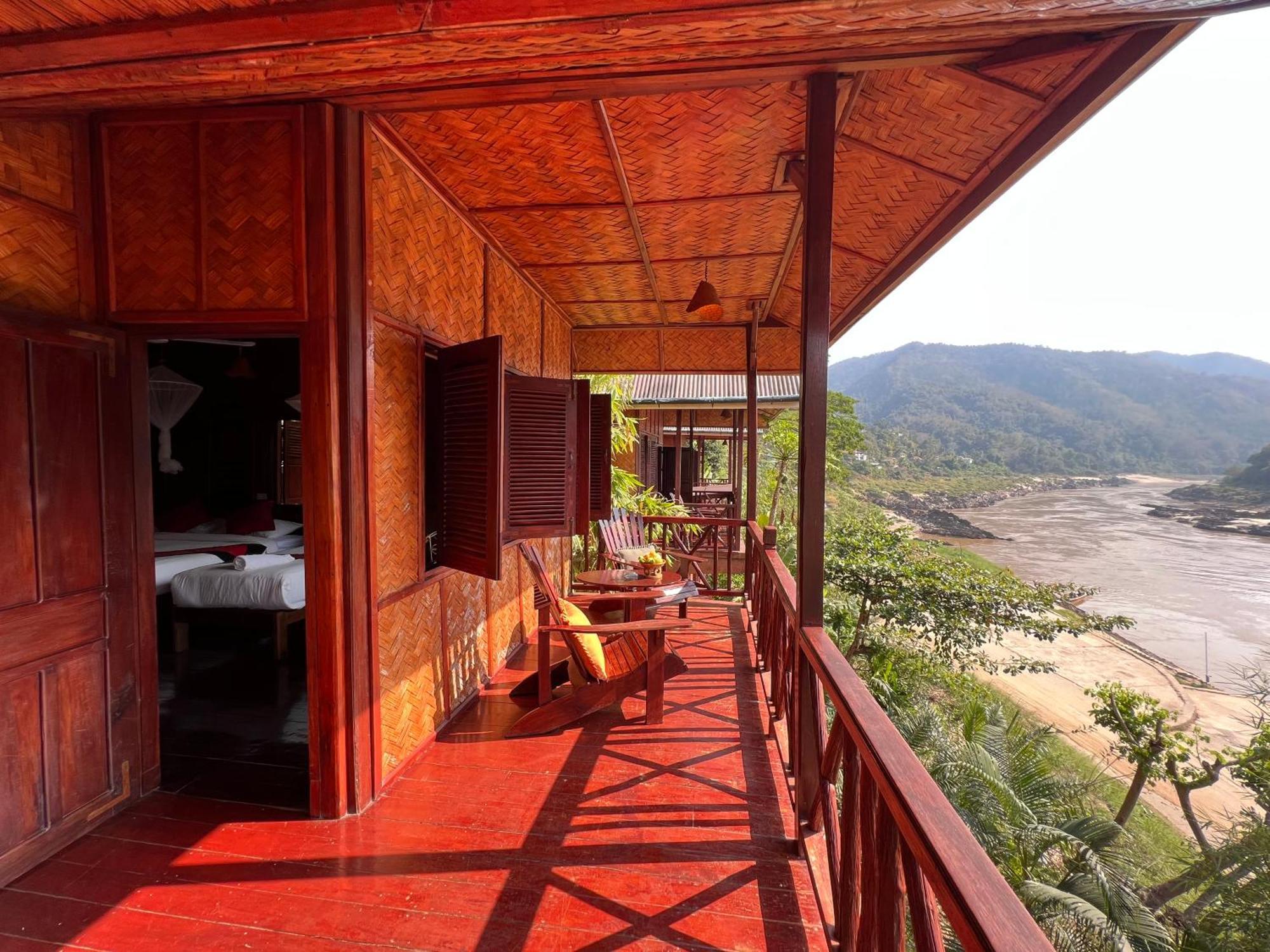 Mekong Riverside Lodge Muang Pakbèng Extérieur photo