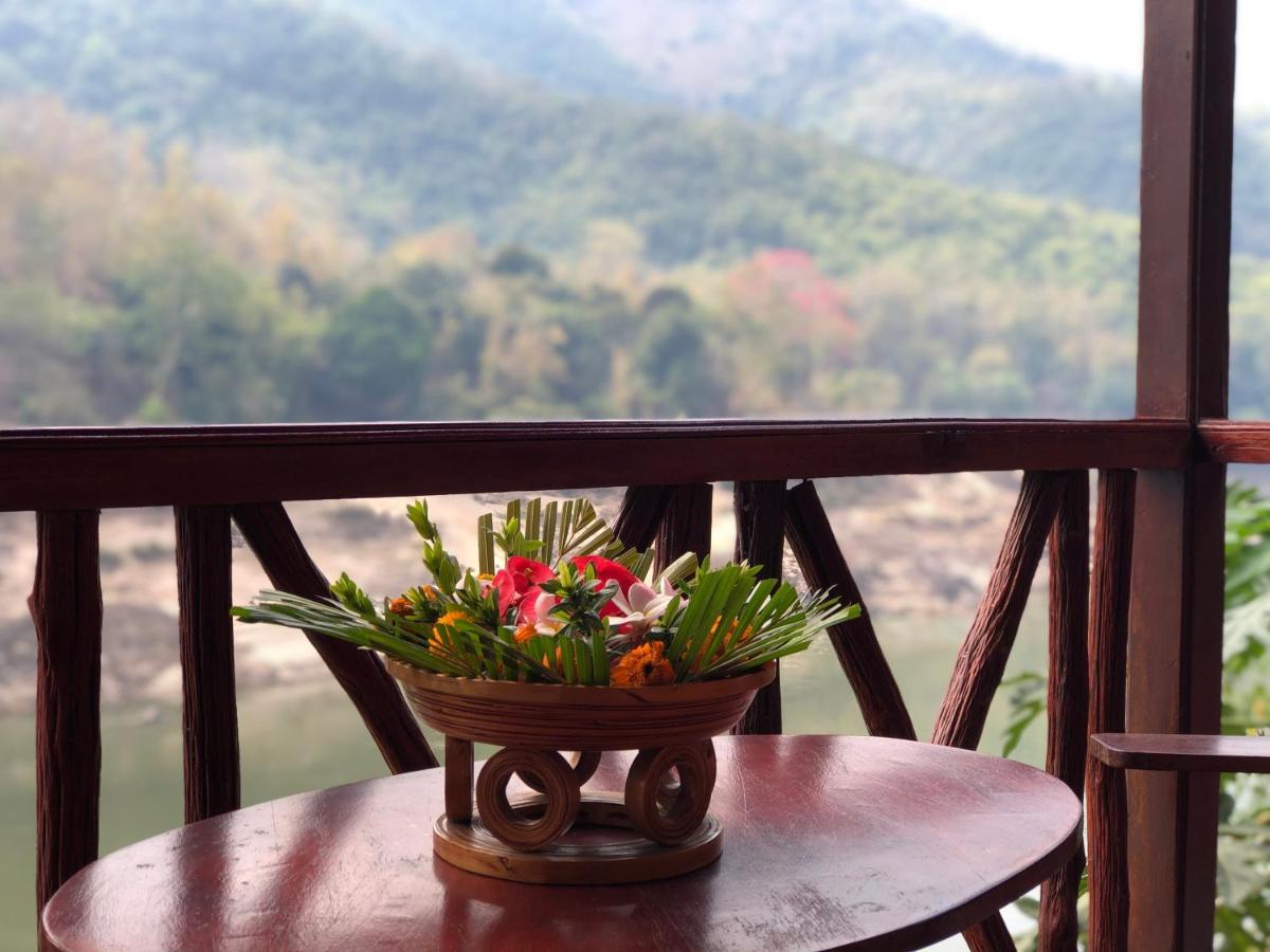 Mekong Riverside Lodge Muang Pakbèng Extérieur photo
