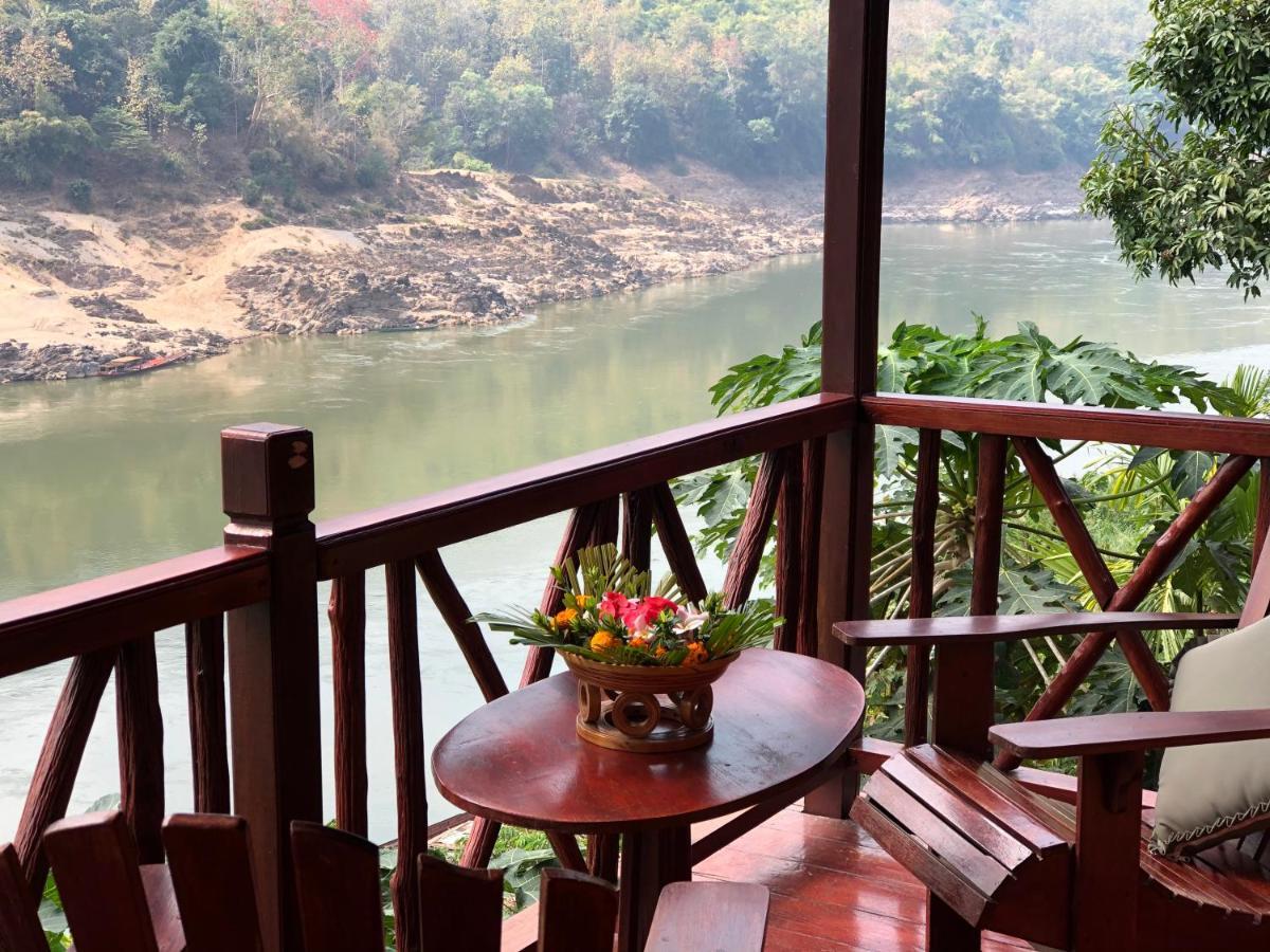 Mekong Riverside Lodge Muang Pakbèng Extérieur photo